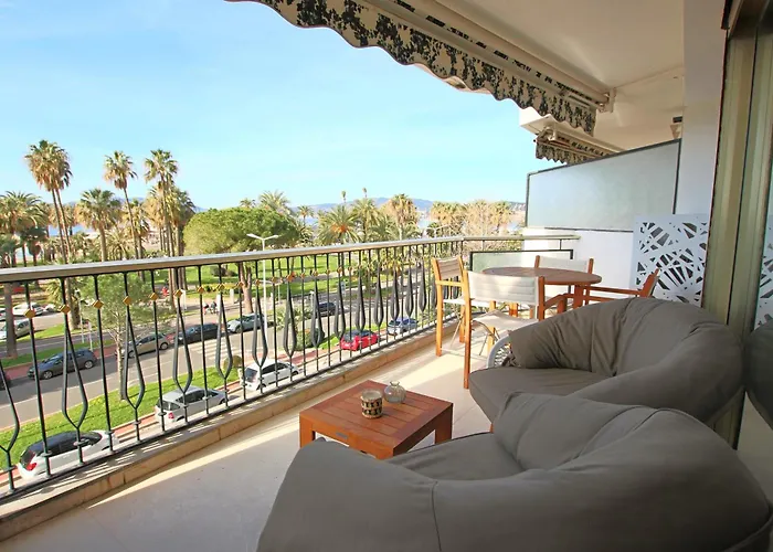 Completely Renovated Apartment On Bld Croisette, 3 Parental Bedrooms