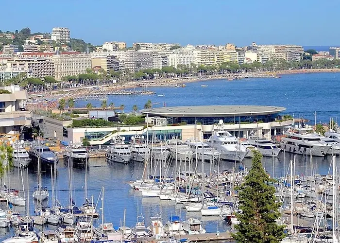 Facing D Port Of Cannes Duplex With A View