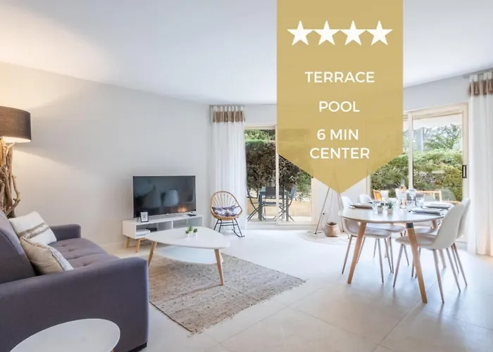3P Garden-Level Apartment Residence With Pool