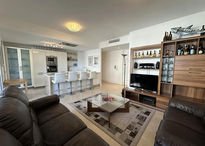 C028-Nice Apartment With Terrace - Close To The Beach