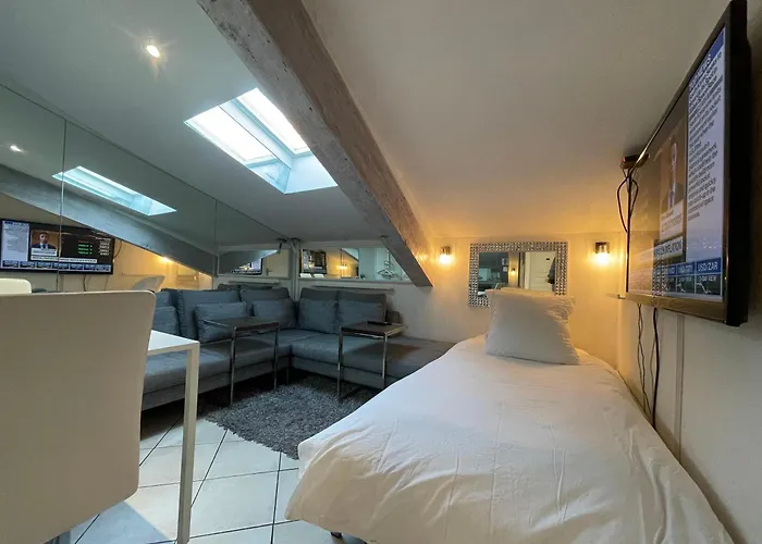 2 Room Cannesvacationrental By Americanvacationliving
