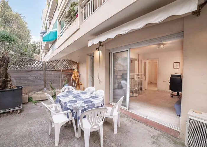 Beauvallon Furnished Flat