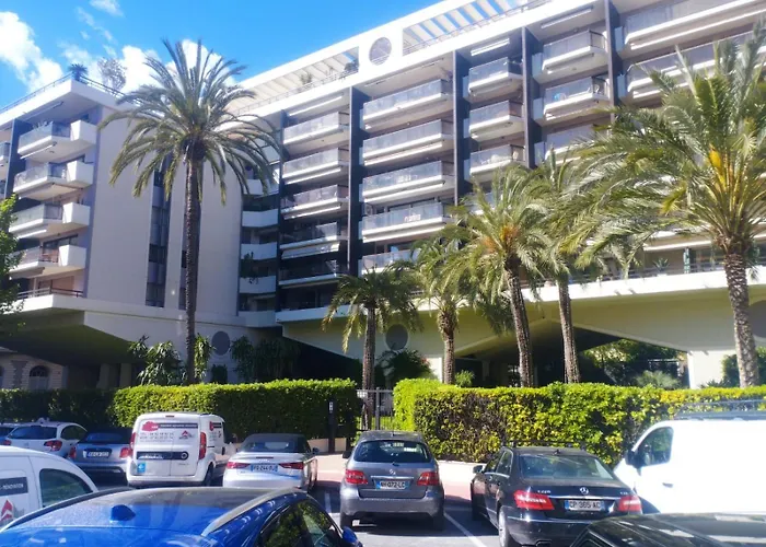 Appartement De Standing 100 M2, 100 Metres Croisette