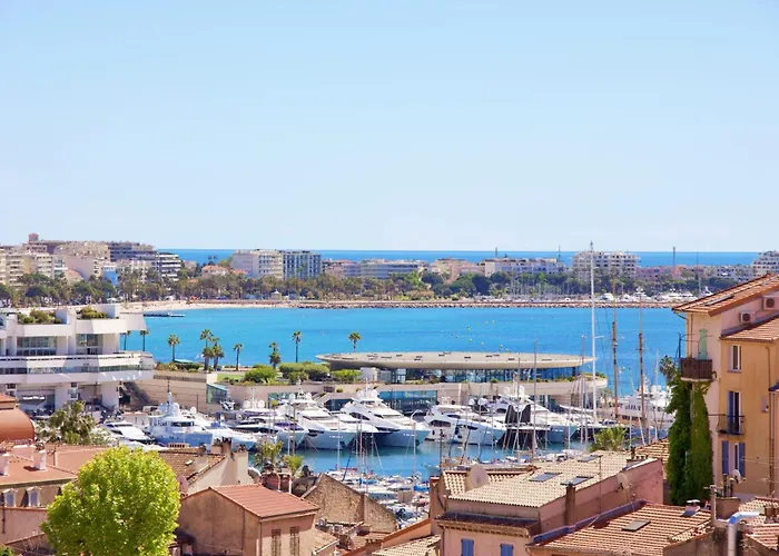 Le Charme De Cannes