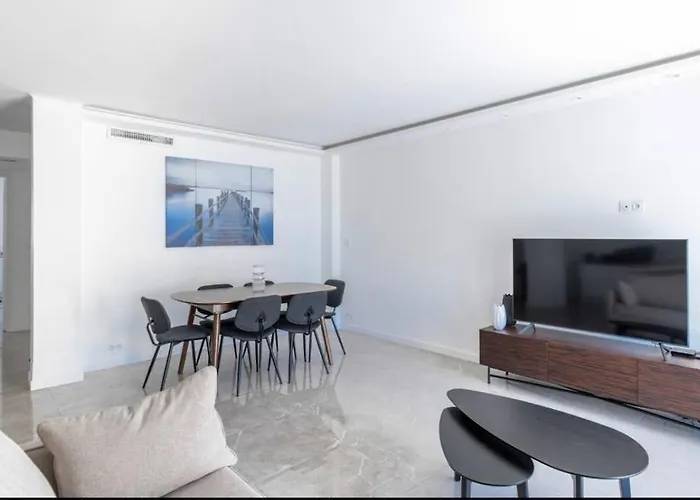Appartement Centre Cannes Avec Parking Prive Gratuit Sur Place
