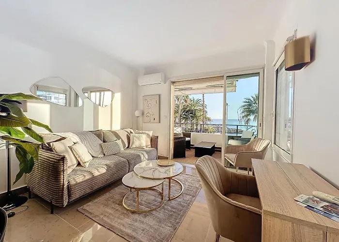 Two En-Suite Bedroom Apartment On La Croisette - Sea View