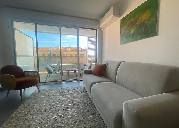 Cannes, Appartement Avec Parking+Terrasse, Croisette A Pied!