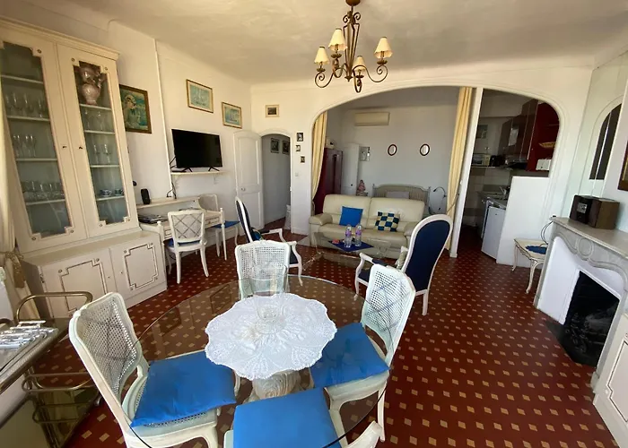 Cannes Privat Residence Holiday Apartments