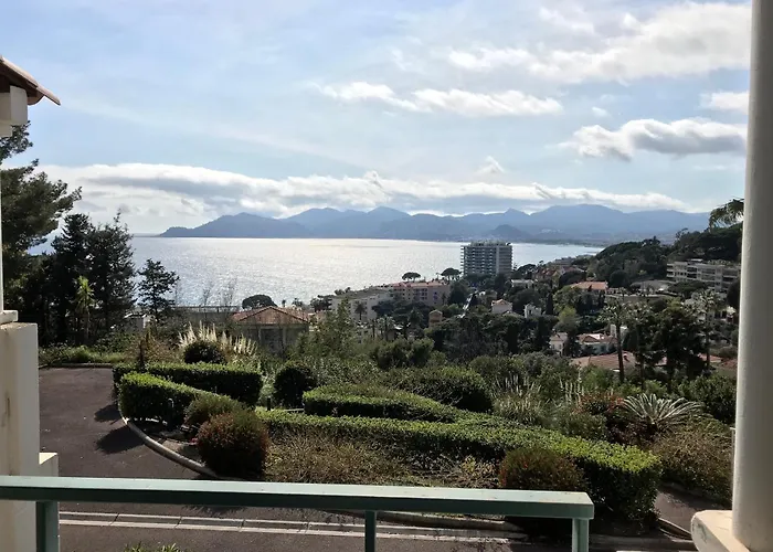 Appt Vue Mer Exceptionnelle Sur Baie De Cannes