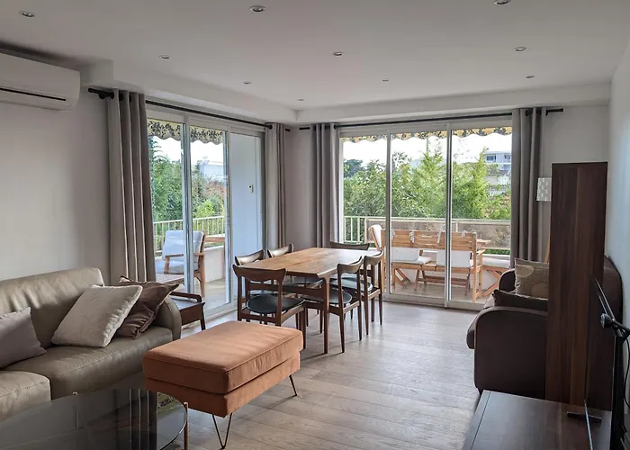 LE CHESTER Appartement 3 pièces Cannes proche Croisette bord de mer