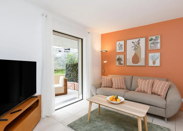 Cote Croisette Luxe - 2Bdr 2 Bthr 2 Toilets - Terrace, Ac, Parking & Lift