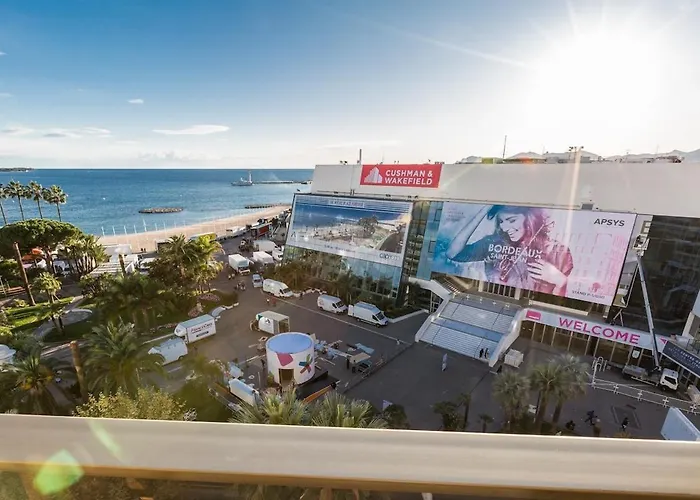 Luxury Croisette Sea View Facing Palais