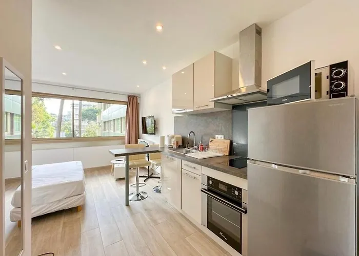 Studio Moderne Cannes - Parking - Proche De La Plage