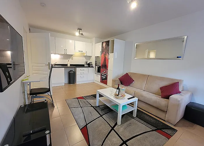 Bristol Park - Parking - 5Mn Walk From Palais Des Festivals