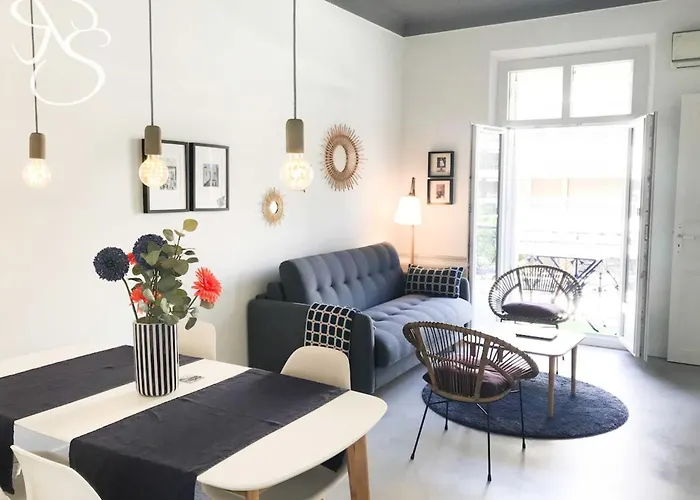 Cannes - Modern Balcony Flat Perfect Location