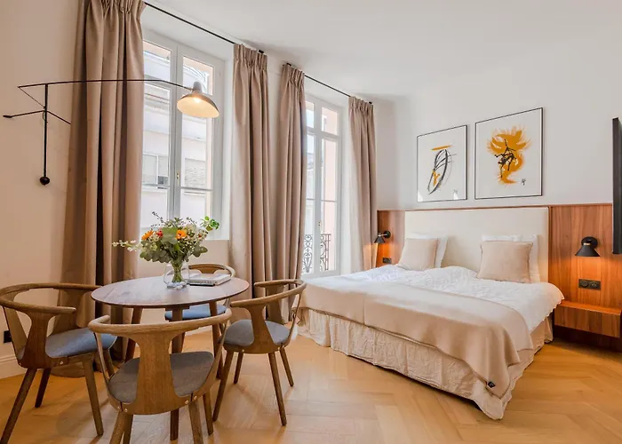 La Guitare 21 - Cozy Studio In Center Of Cannes, Just Behind Grand Hotel