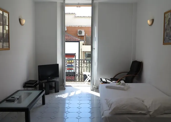 Viva Riviera - 5 Rue Commandant Andre