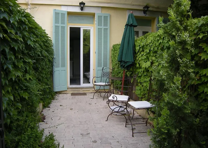 Croisette-Oasis