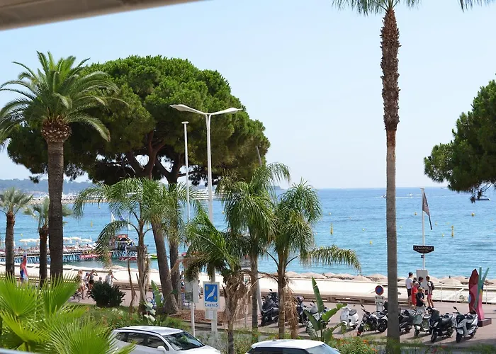 62 Boulevard De La Croisette