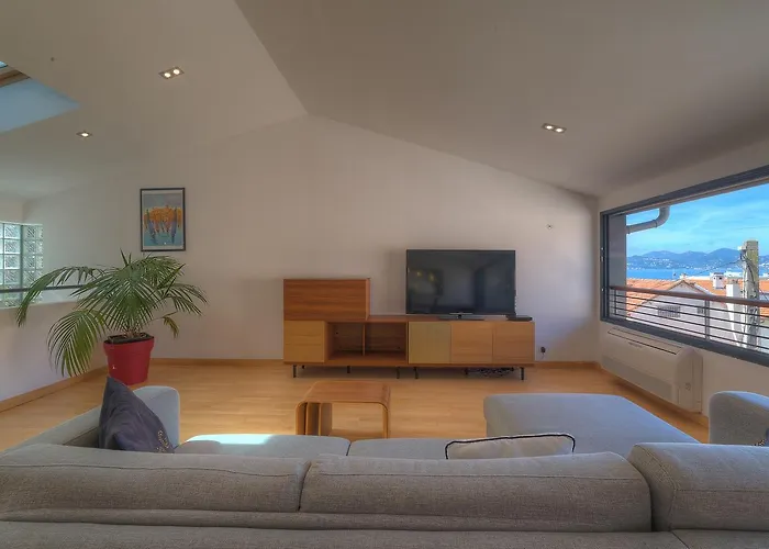 Immogroom - Beautiful Duplex - Sea View - Quiet - Ac - Wifi - Garage