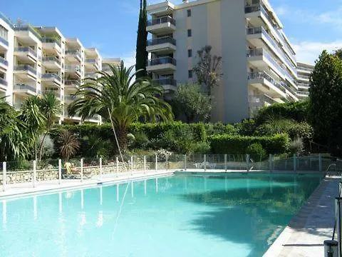 Karolina Properties - Ascot Appartement