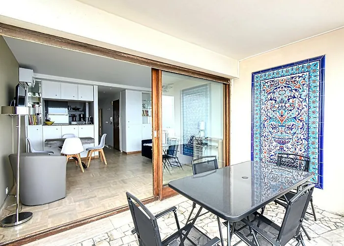 Palm Beach, Enchanting Sea View And Beach Access