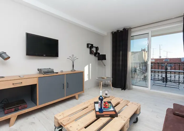Loft 3 Pieces Duplex 3 Etoiles Calme Centre Ville A 5 Mn Des Plages Et Palais