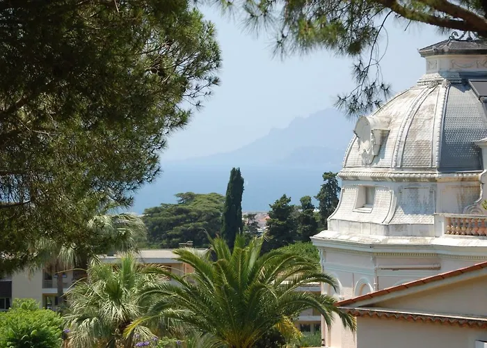 Luxury Classic In Cannes / 7Solemio
