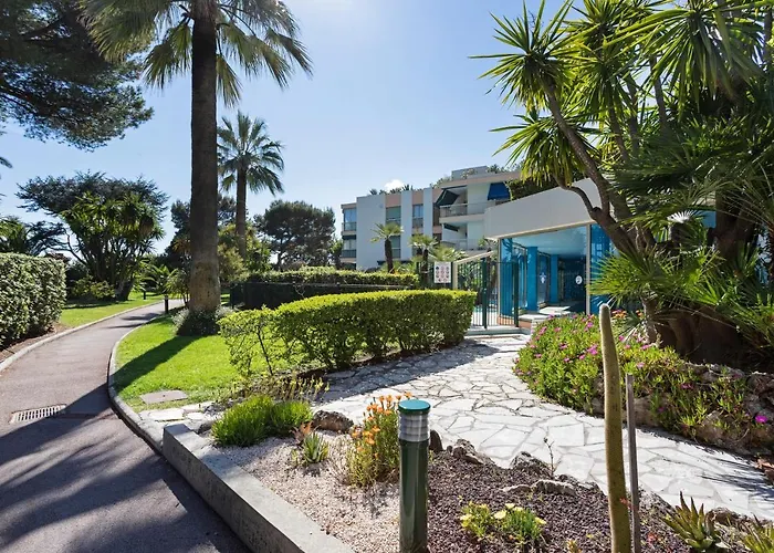 Eden Park Apartment