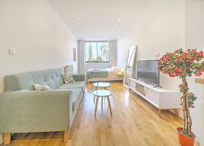 Cannes Heart Of Town Cozy Bright Warm & Sunny Studio By Olam Properties
