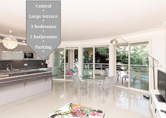 Martinez Hotel Area: Modern 3 Bedrooms W/ Terrace