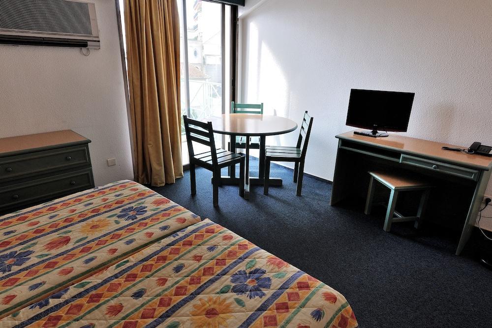 Residhotel Les Coralynes 3* Cannes