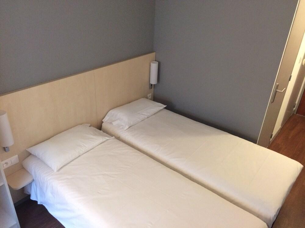 Ibis Budget Centre 2*
