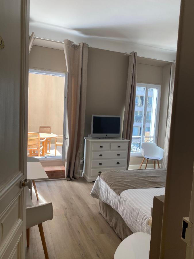 D'estelle Aparthotel