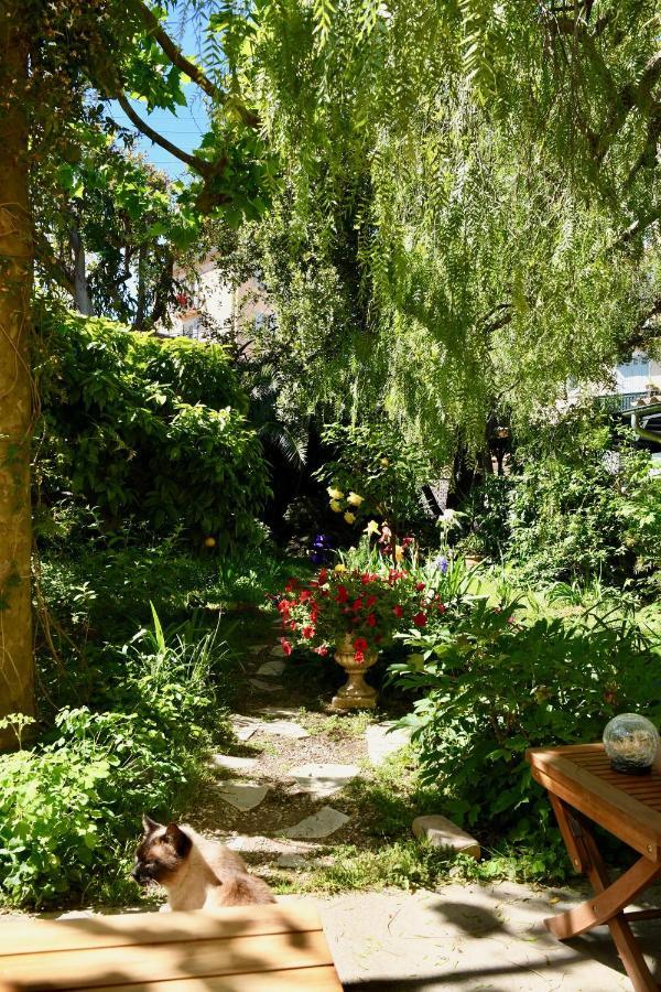 Pretorina Bed & Breakfast 2*