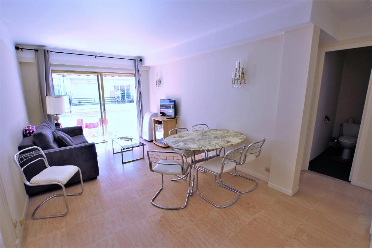 Located Behind The Martinez At 50 Meters To The Croisette