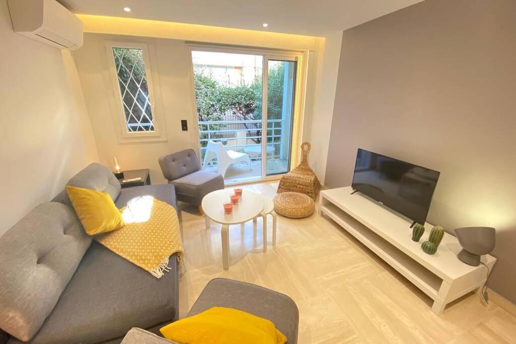 Renovated 2 Bedrooms - Boulevard De La Croisette Ferienhaus *