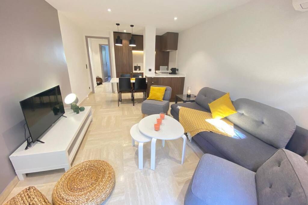 Renovated 2 Bedrooms - Boulevard De La Croisette Vakantiehuis Cannes