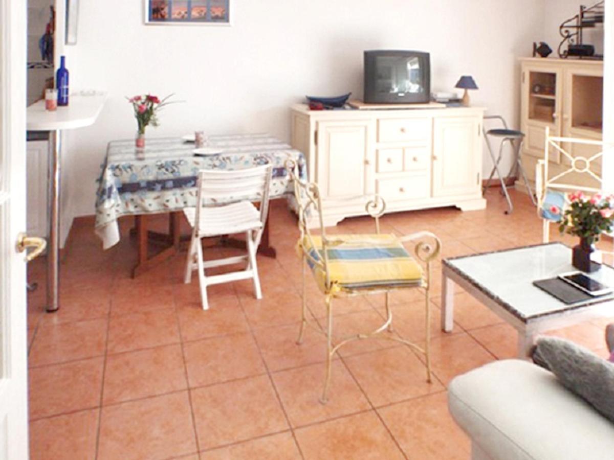 D'une A A 300 M De La Avec Vue Sur La Balcon Et Wifi * Cannes