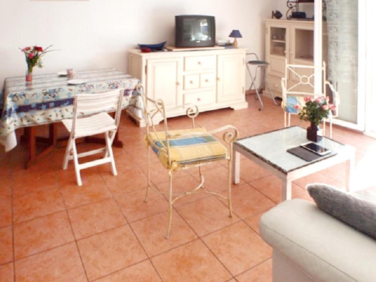 D'une A A 300 M De La Avec Vue Sur La Balcon Et Wifi Appartement *