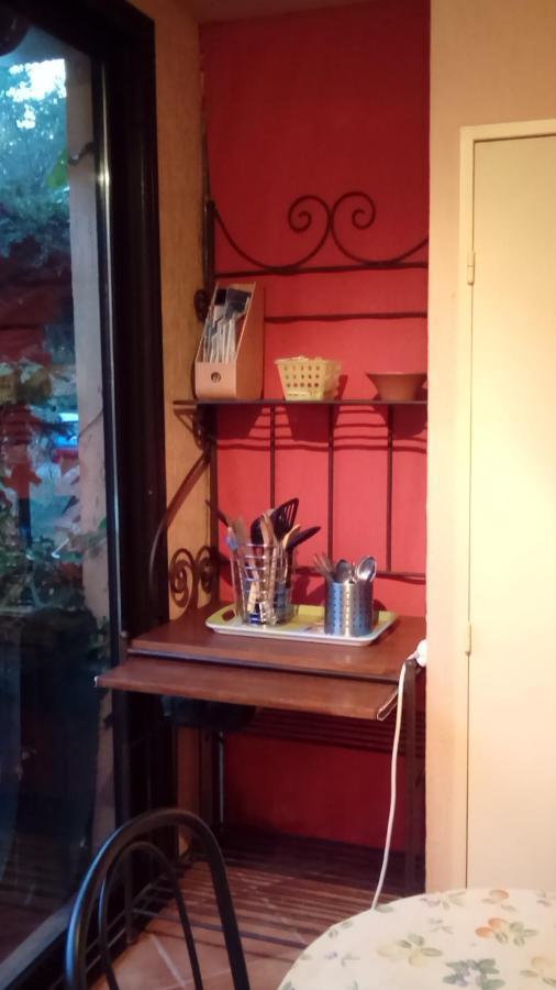 Apartment De Charme Wi-fi ,clim, Garage Jardin Prives, Piscine Environnement Arbore *