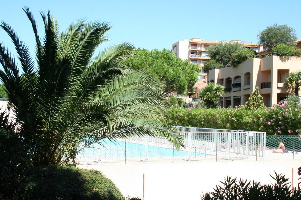 De Charme Wi-fi ,clim, Garage Jardin Prives, Piscine Environnement Arbore Cannes