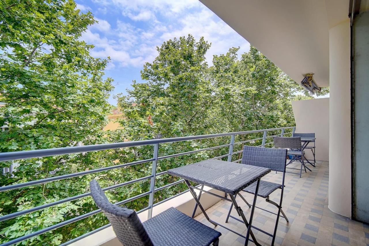 Immogroom - Central - Ac - Terrace - Near Shops Apartment