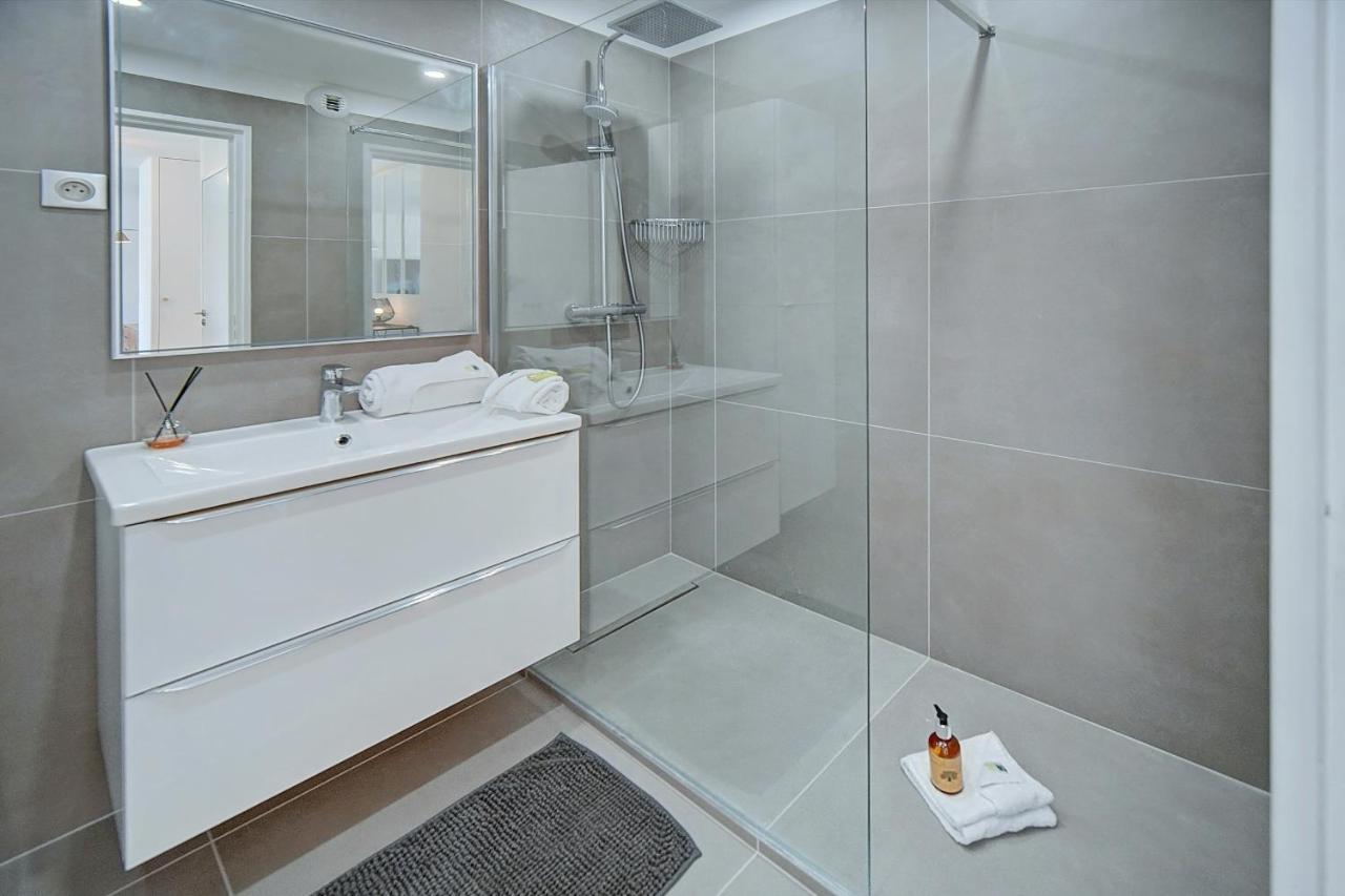 Immogroom- Renovated- Large Terrace- Ac- Shops- Parking Appartement