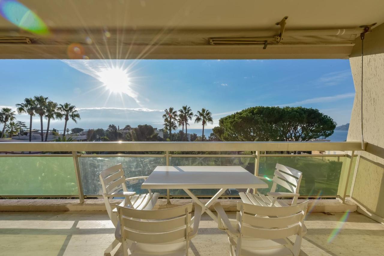 Penthouse With Pool Sea View And Parking Apartment