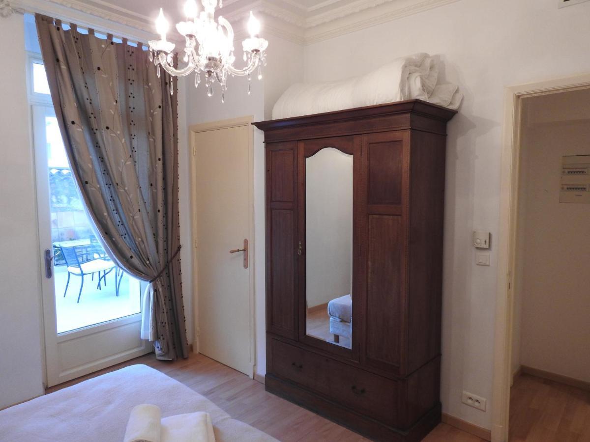 First Floor 15 Rue Notre Dame With Vast Terrace Cannes