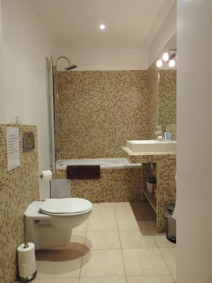 First Floor 15 Rue Notre Dame With Vast Terrace Apartment Cannes