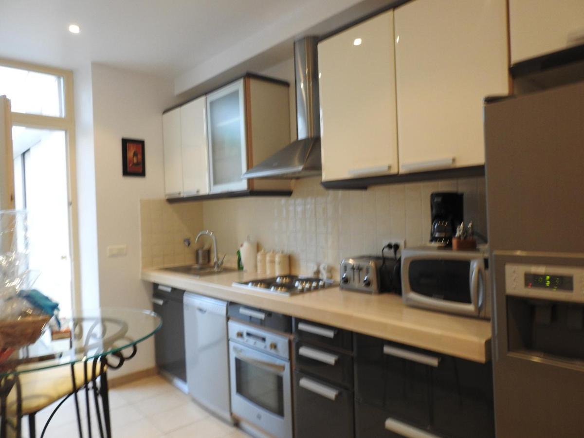First Floor 15 Rue Notre Dame With Vast Terrace Cannes