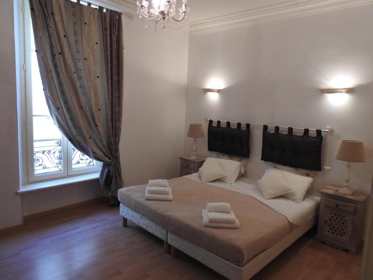 First Floor 15 Rue Notre Dame With Vast Terrace Cannes
