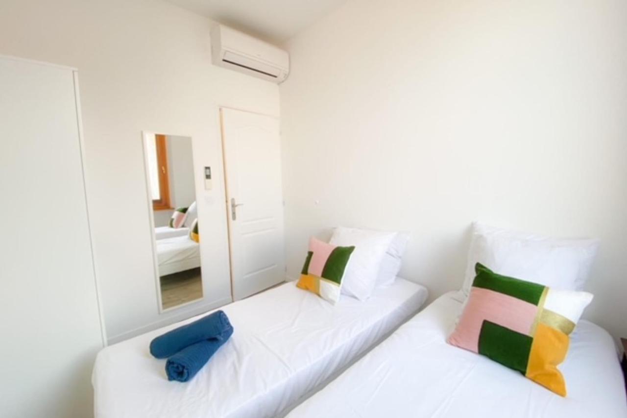Quai St Pierre 2 Bedrooms Apt With Sea View Cannes